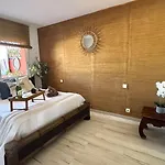 80m Sun Deck By Deihu Experiences Апартаменты